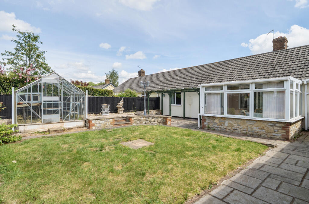 Laxton Close, Taunton, Somerset, TA1 photo 3