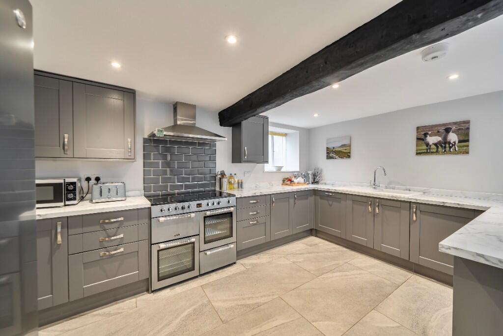 Merchants House, 6 Market Place, Masham, HG4 4EB - View 5