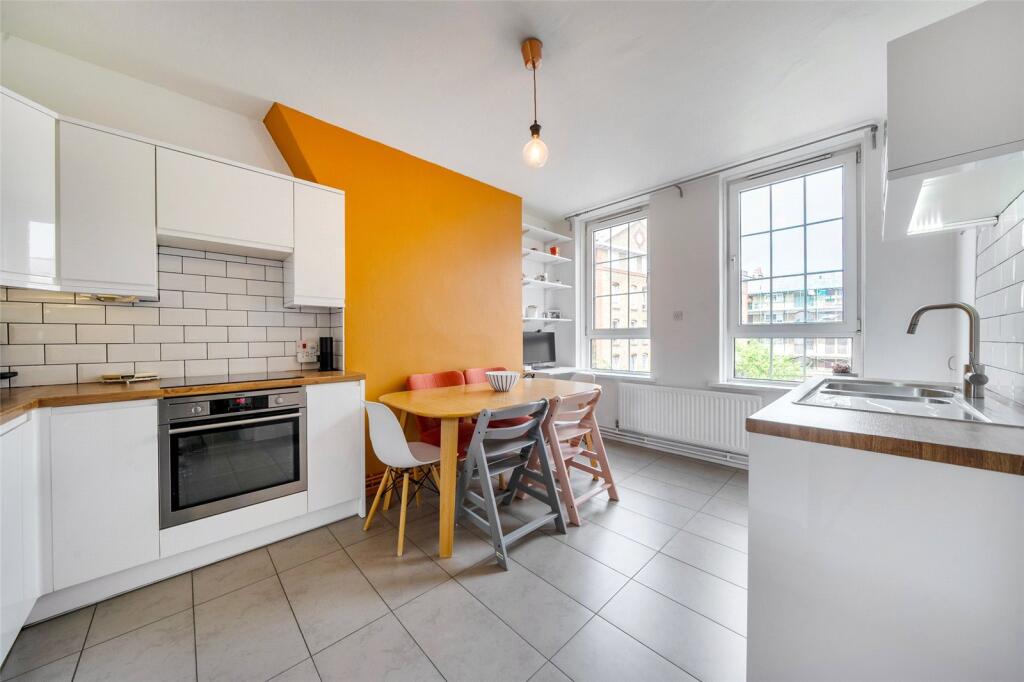 Hythe House, Swan Road, Rotherhithe Village, SE16 photo 3