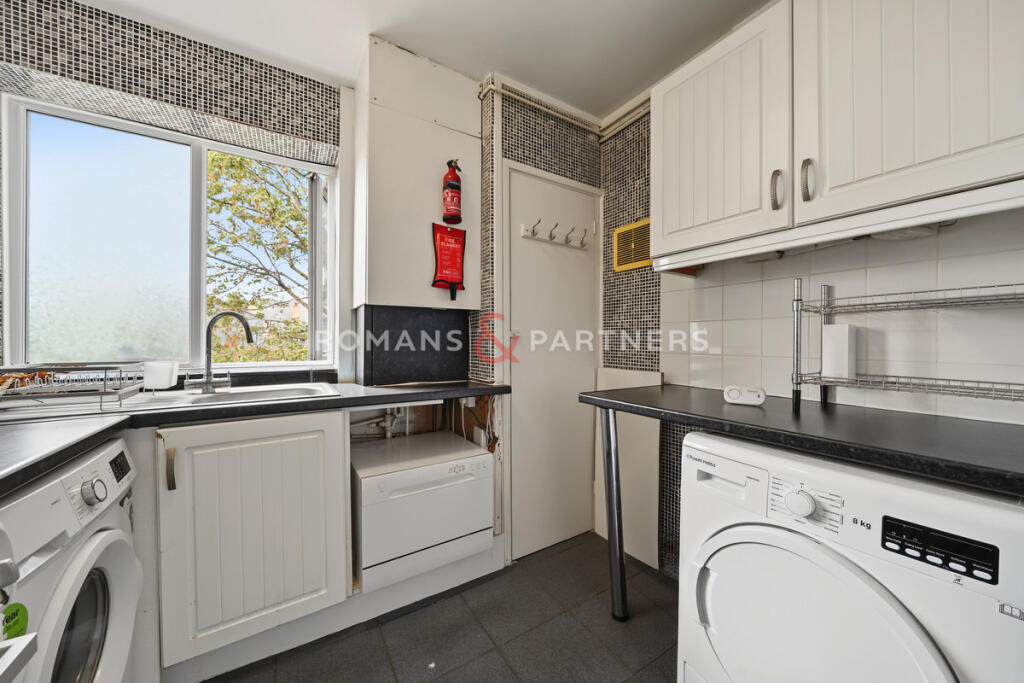 Apartment in London - View 4