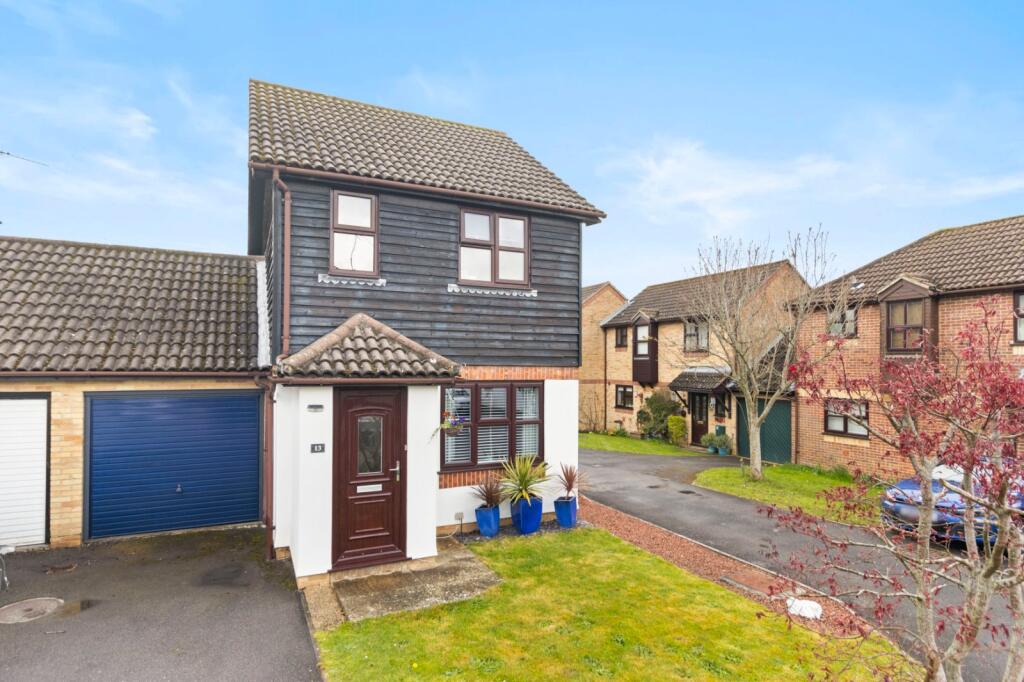Main image of property: Oakwood Drive, Uckfield, East Sussex, TN22