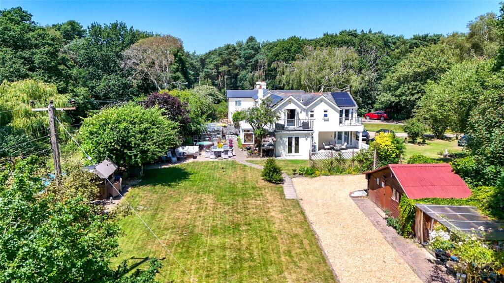 Main image of property: Pitt House Lane, Christchurch, Dorset, BH23