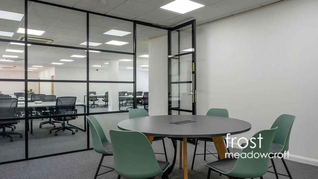 Plaza 535 Kings Rd ChelseaSW10 Office west london g.jpg