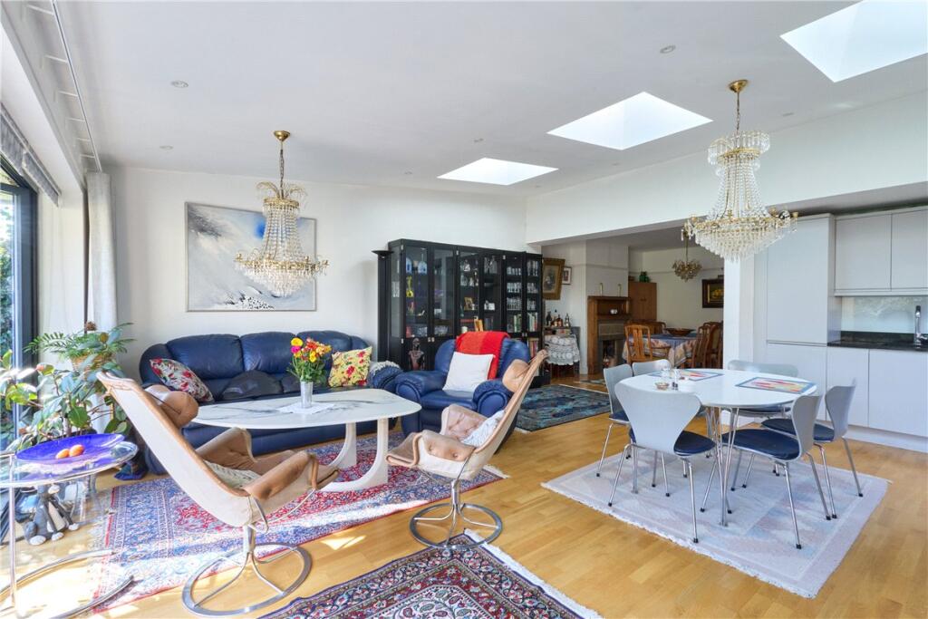 House in Cambridge, Chesterton - More