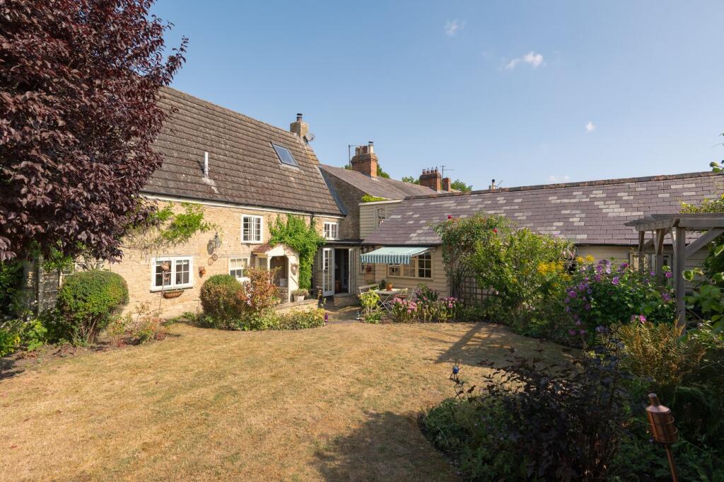 Newton Road, Newton Blossomville, Buckinghamshire, MK43 photo 3