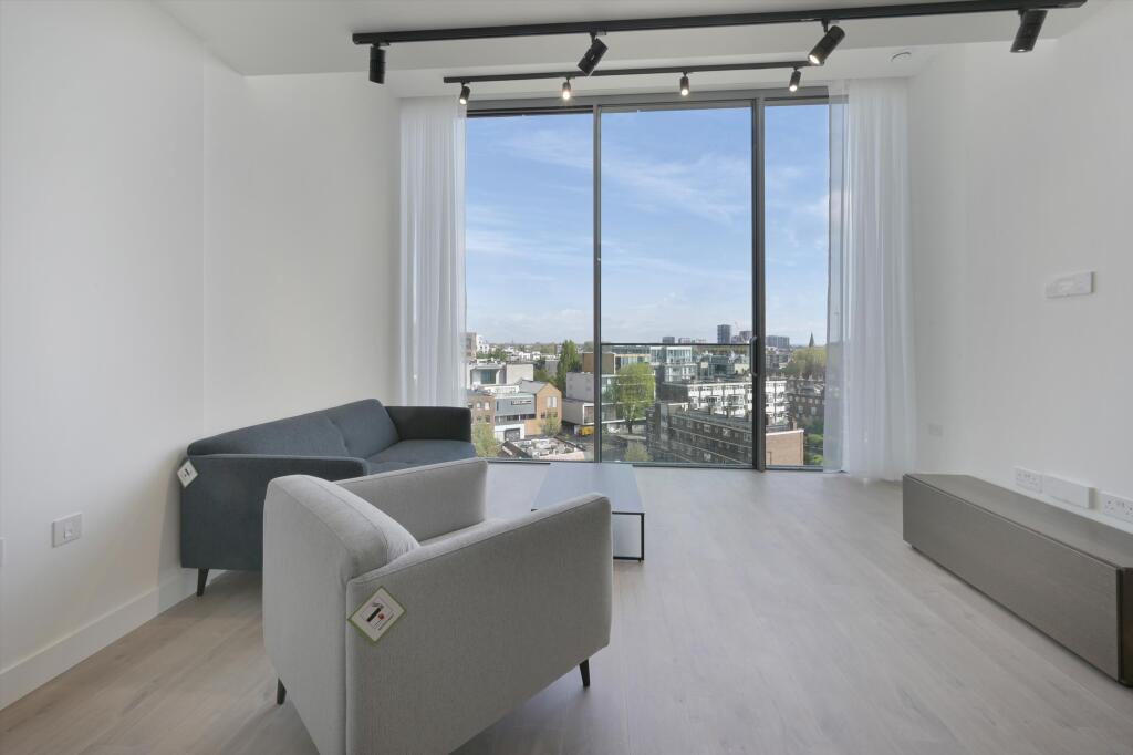 Main image of property: Valencia Tower, 250 City Road, London EC1V