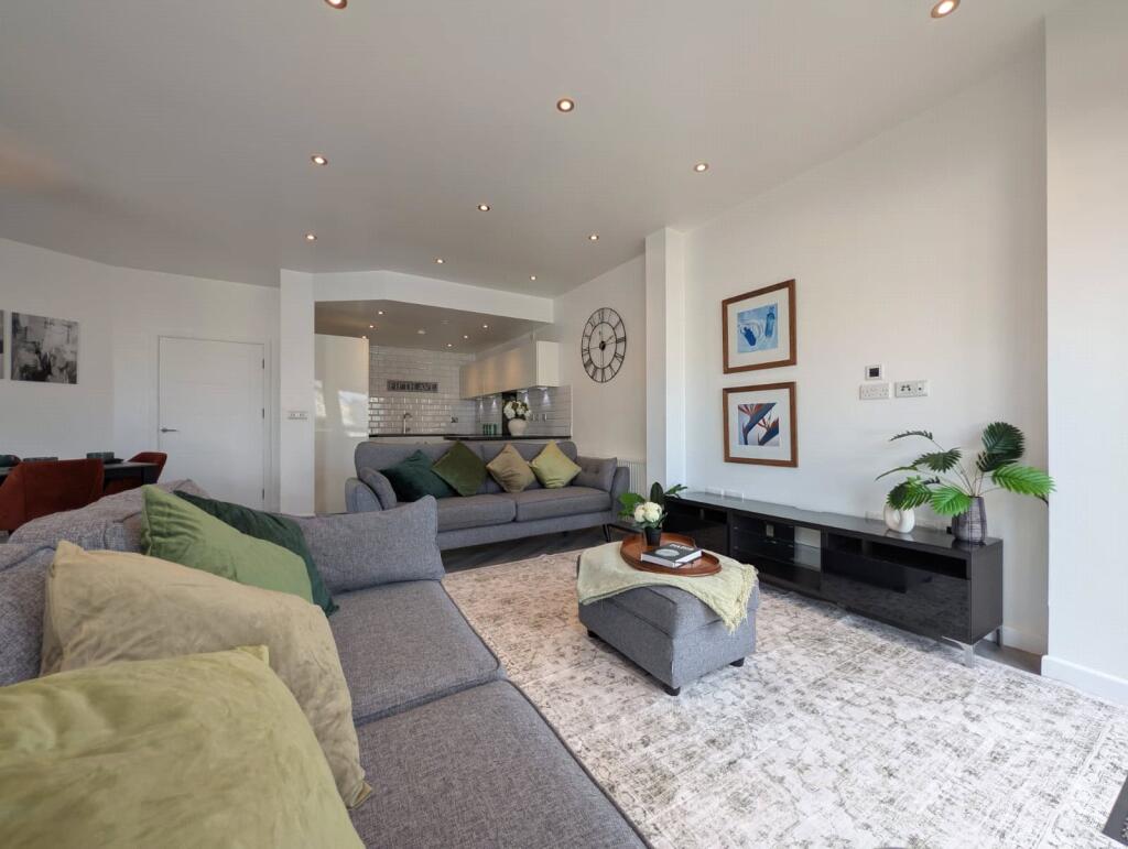 Additional image 3 of Bell Barn Road, Birmingham, B15