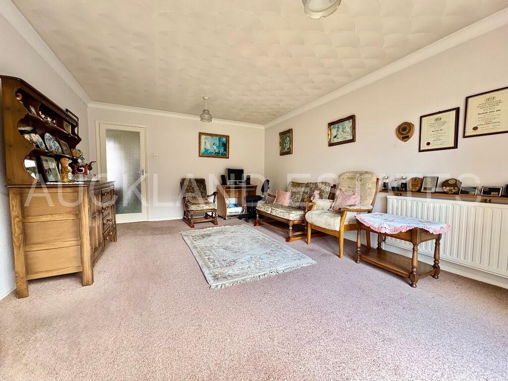 Additional image 6 of Knolles Crescent, Welham Green