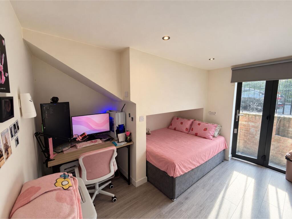 Main image of property: 3, 137a The Steel Upper Hill Street, Liverpool