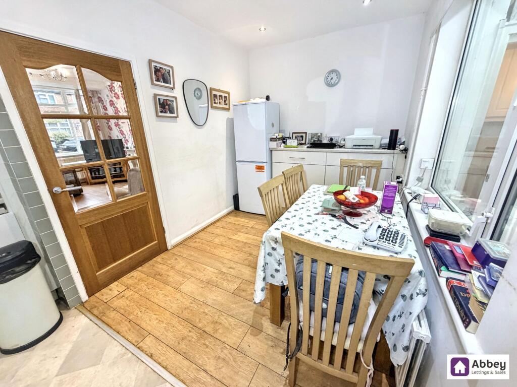 Bembridge Close, Leicester, LE3 photo 4
