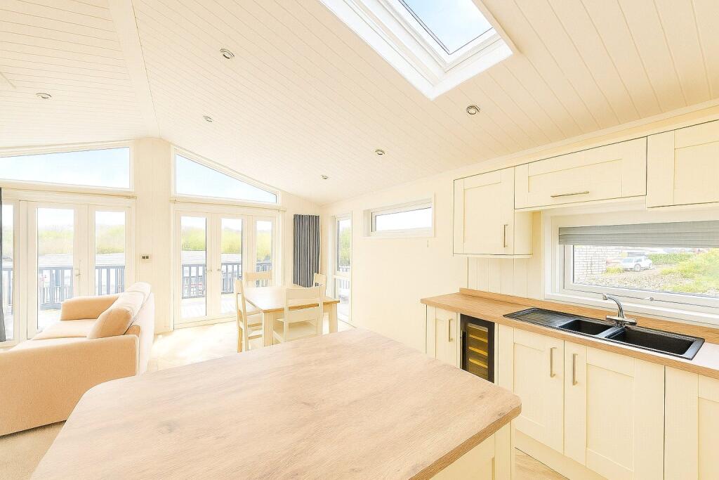Newquay, Cornwall, TR8 photo 5