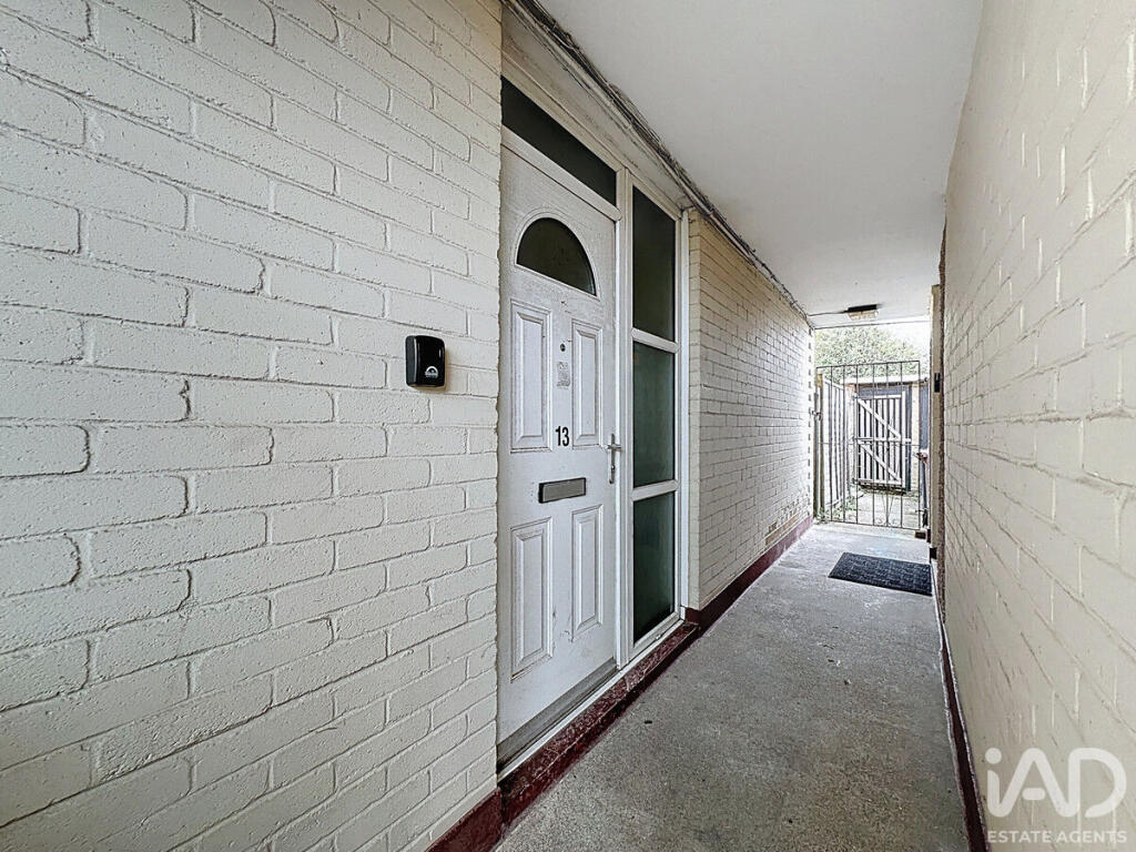 Apartment in Potters Bar, Oakmere - View 2