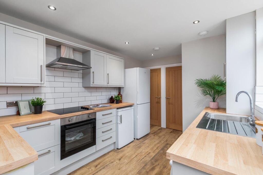 House in Leeds - View 2