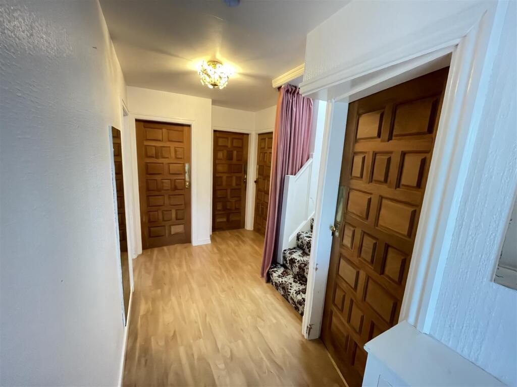 Eton Drive, Thornton Hough, Wirral photo 3