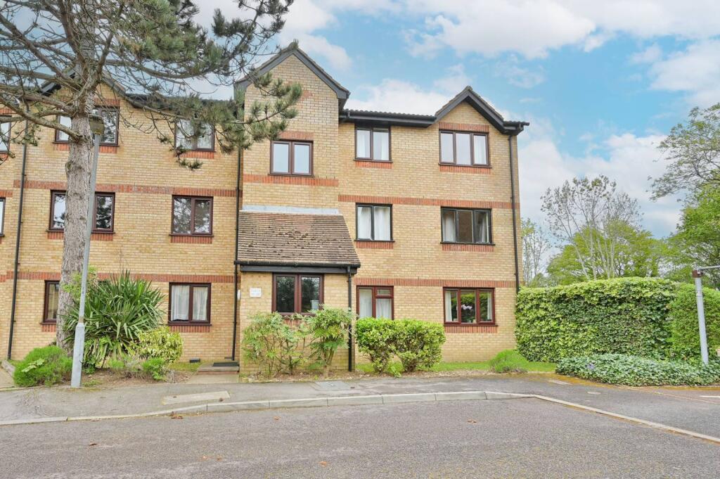 Main image of property: Courtlands Close, Watford, WD24