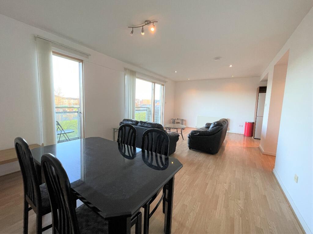 Apartment in Glasgow - View 5