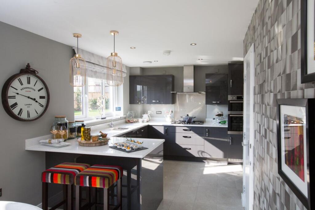 Main image of property: Arrochar Drive,
Bishopton,
PA7 5HP