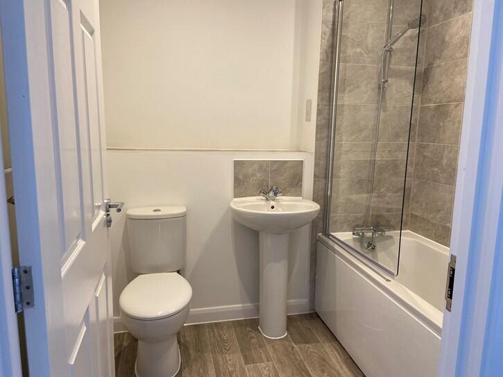 Apartment in Milton Keynes, Whitehouse - View 5