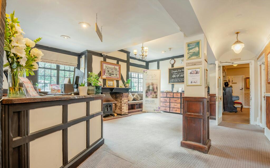 8685242-interior19.jpg
