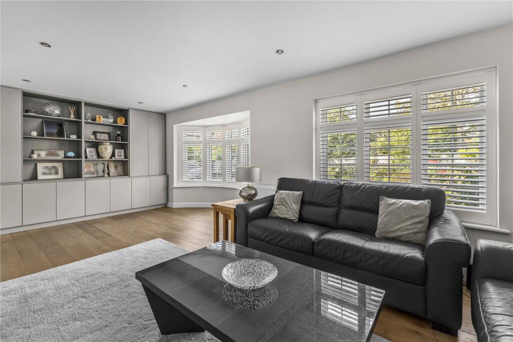 House in Surrey Heath, West End - View 4