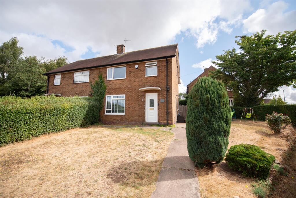 Main image of property: Eversley Walk, Nottingham