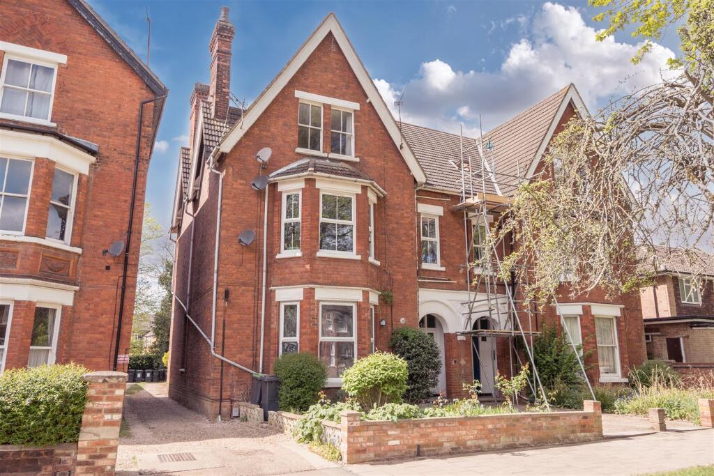 Main image of property: De Parys Avenue, Bedford