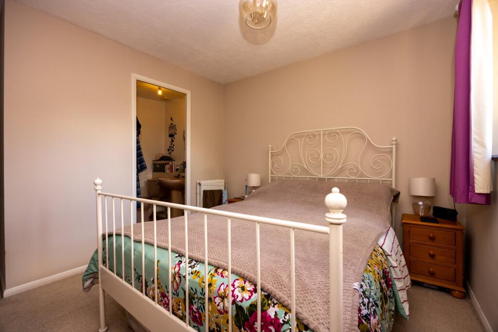 House in Guildford - View 5