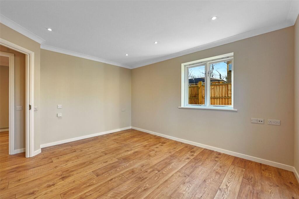 Apartment in London - More