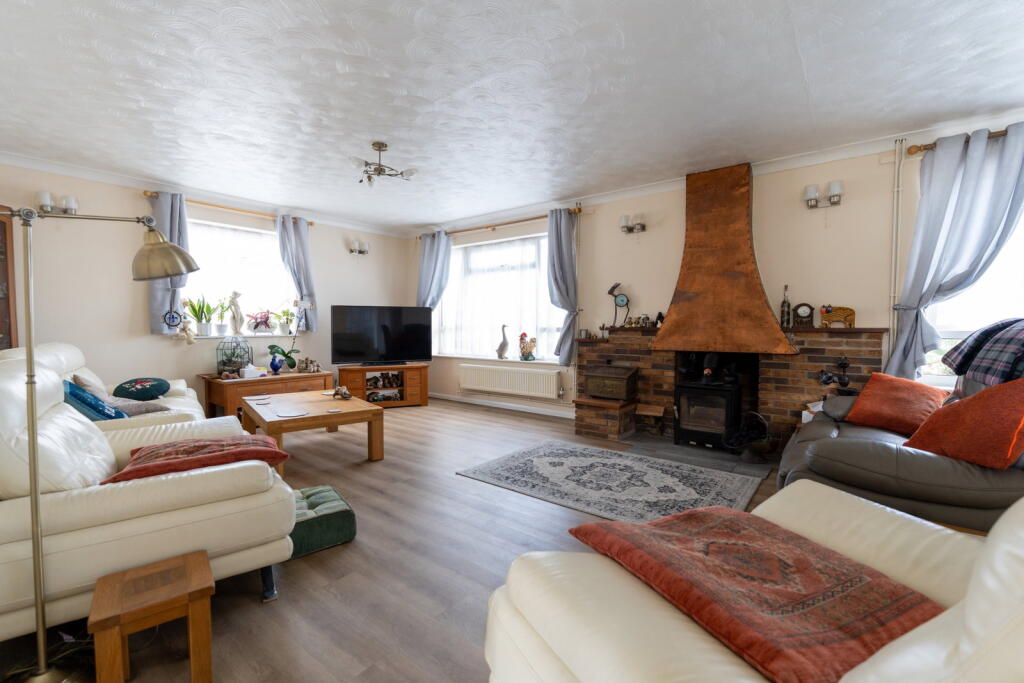 House in East Suffolk, Kessingland - More