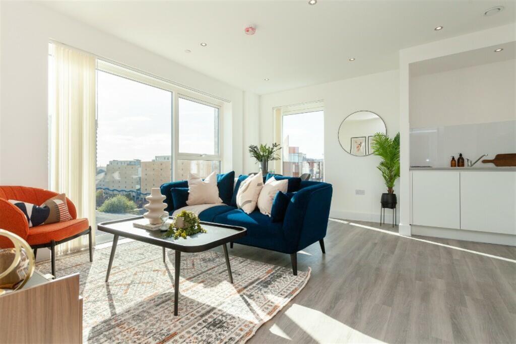 Main image of property: Thames Road, London E16