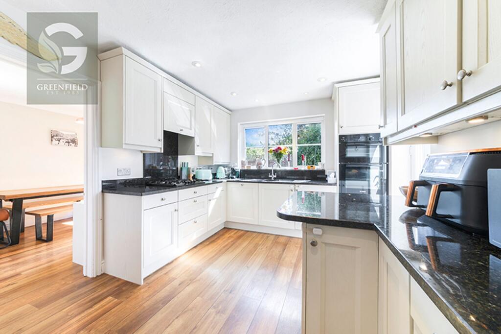 House in Epsom and Ewell, Stoneleigh - View 3