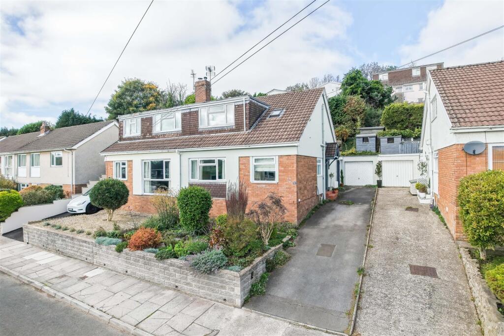 Main image of property: 51 Geraints Way, Cowbridge, Vale of Glamorgan, CF71 7AY