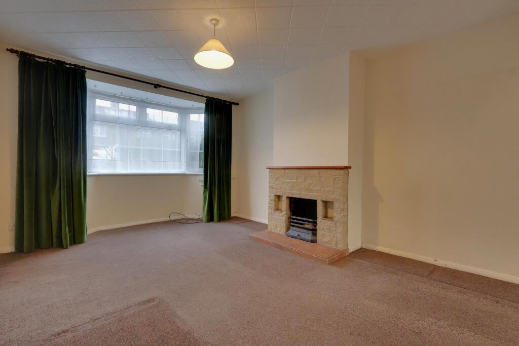 High Lawn Way, Leigh Park, Havant photo 2