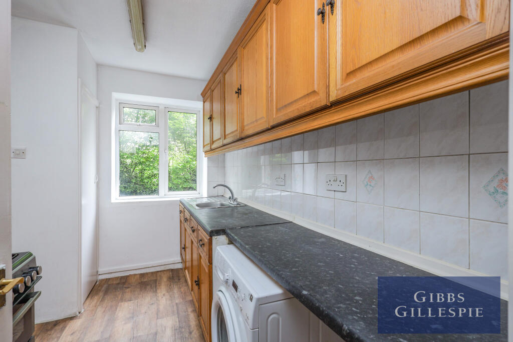 Apartment in Harrow - View 3