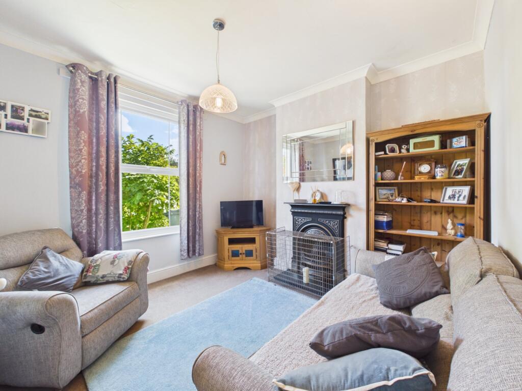 House in Worcester, Worcestershire - View 4