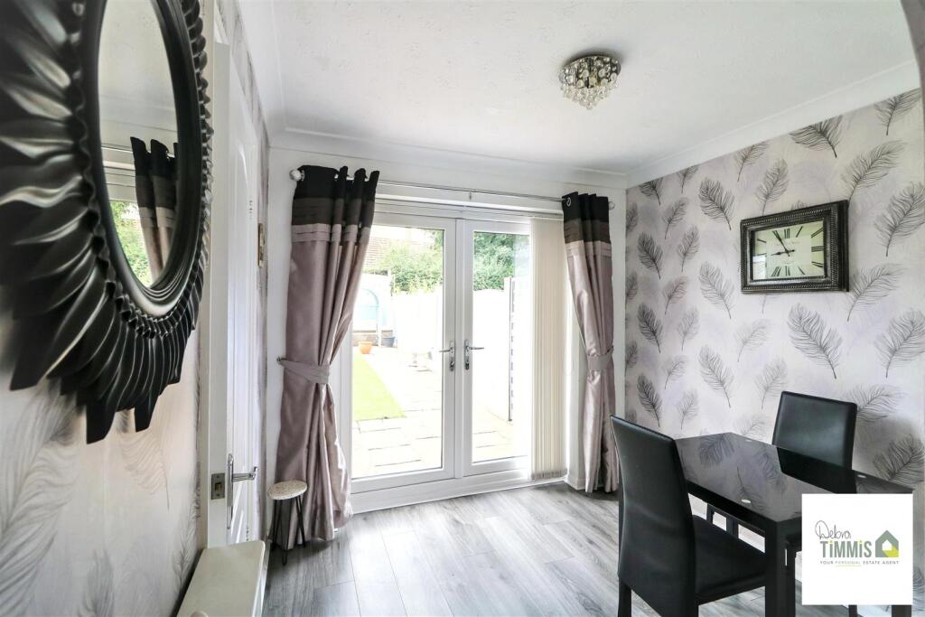 House in Stoke-on-Trent, Baddeley Green - View 5