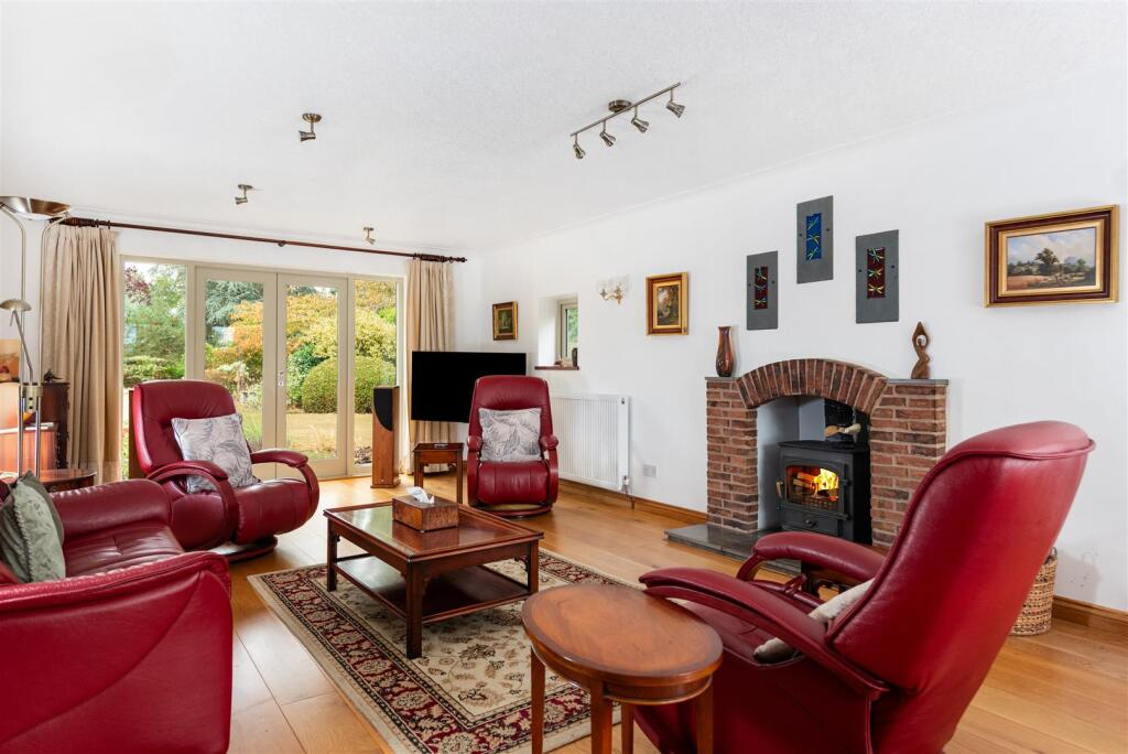 House in Rugby, Frankton - View 5