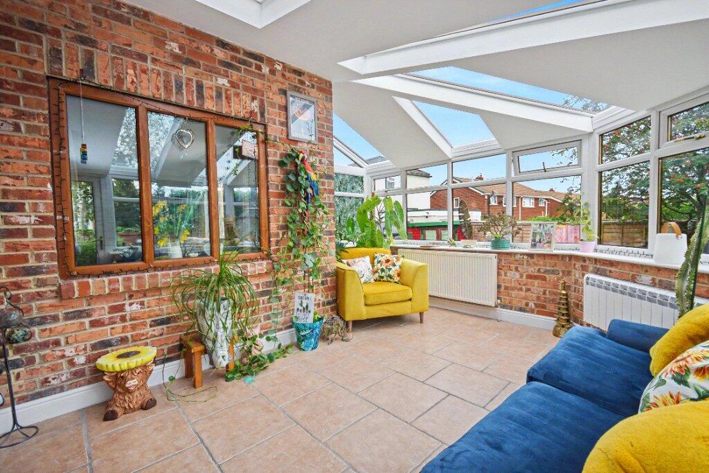 House in Wakefield, Outwood - View 5