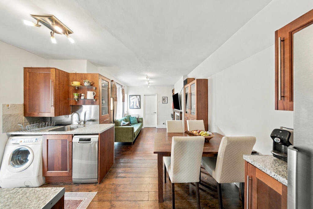 Apartment in London, Burgess Business Park, Camberwell - View 4