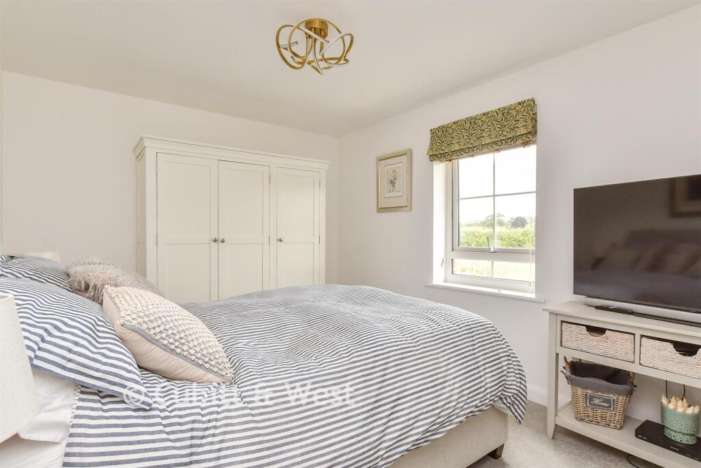 Fig Tree Lane, Walberton, Arundel, West Sussex photo 4