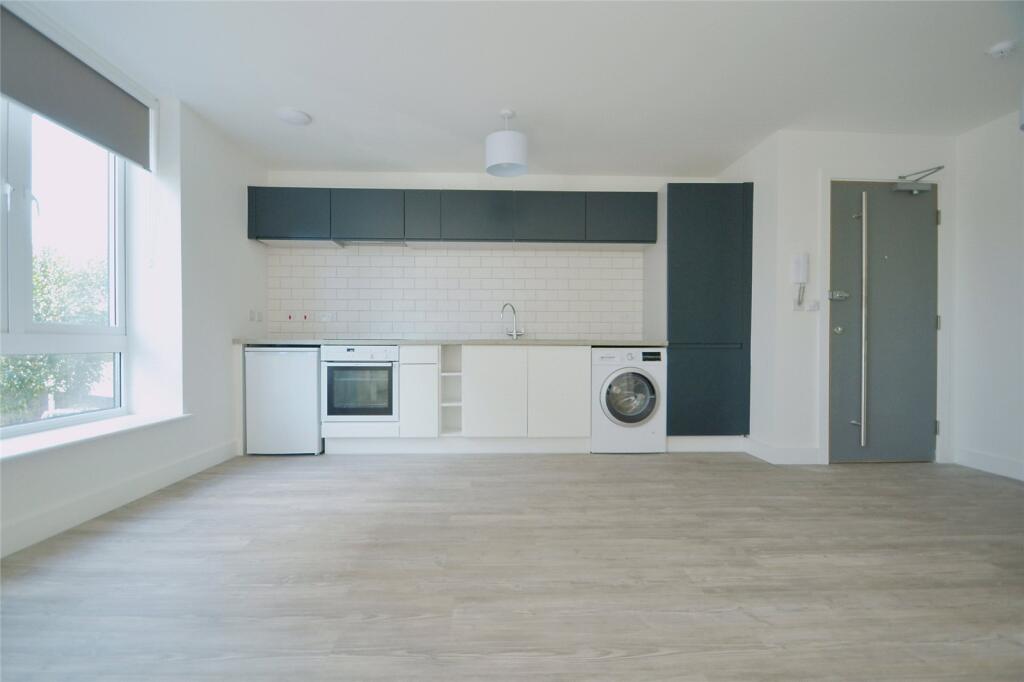 Apartment in Bromley - View 5