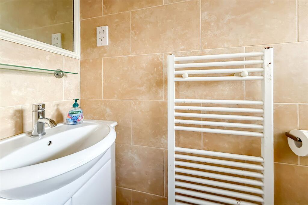 Additional image 14 of Knowle Drive, Harpenden, Hertfordshire, AL5