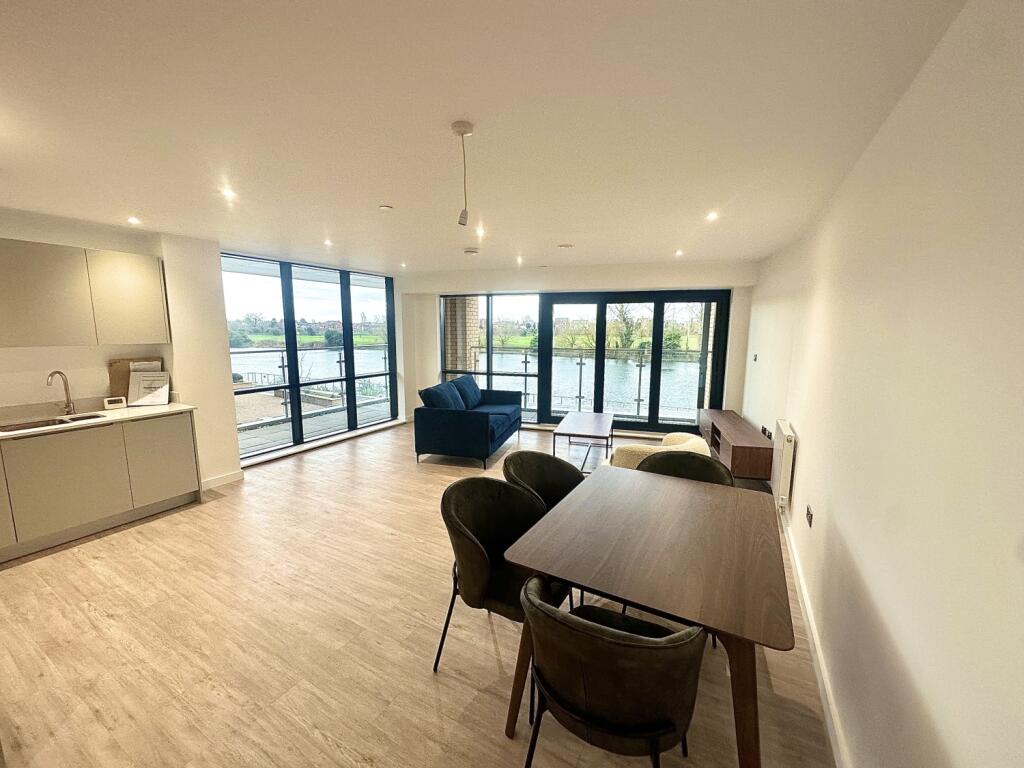 Main image of property: Apartment 3, Yacht Club Place, Trent Lane, Nottingham, Nottinghamshire, NG2