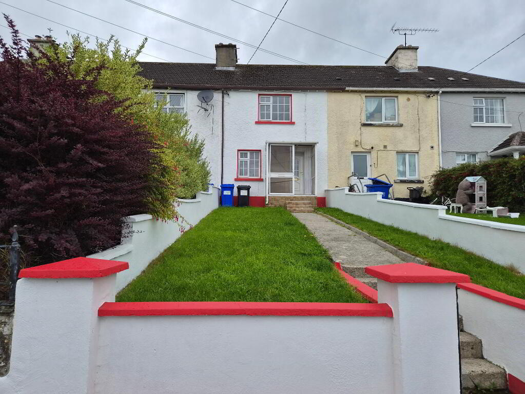 Main image of property: 80 Saint Patricks Park, Carrick-On-Shannon