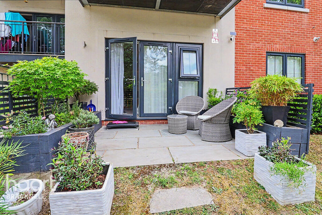 London Road, Bracknell - View 3