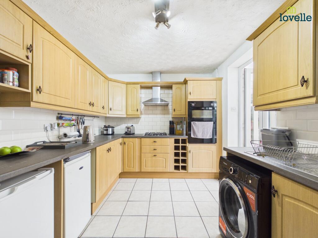House in Lincoln - View 5