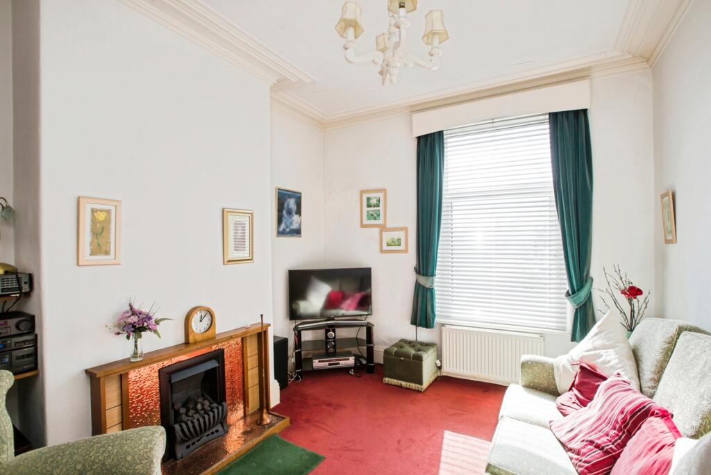 College Terrace, Halifax, West Yorkshire, HX1 - View 2
