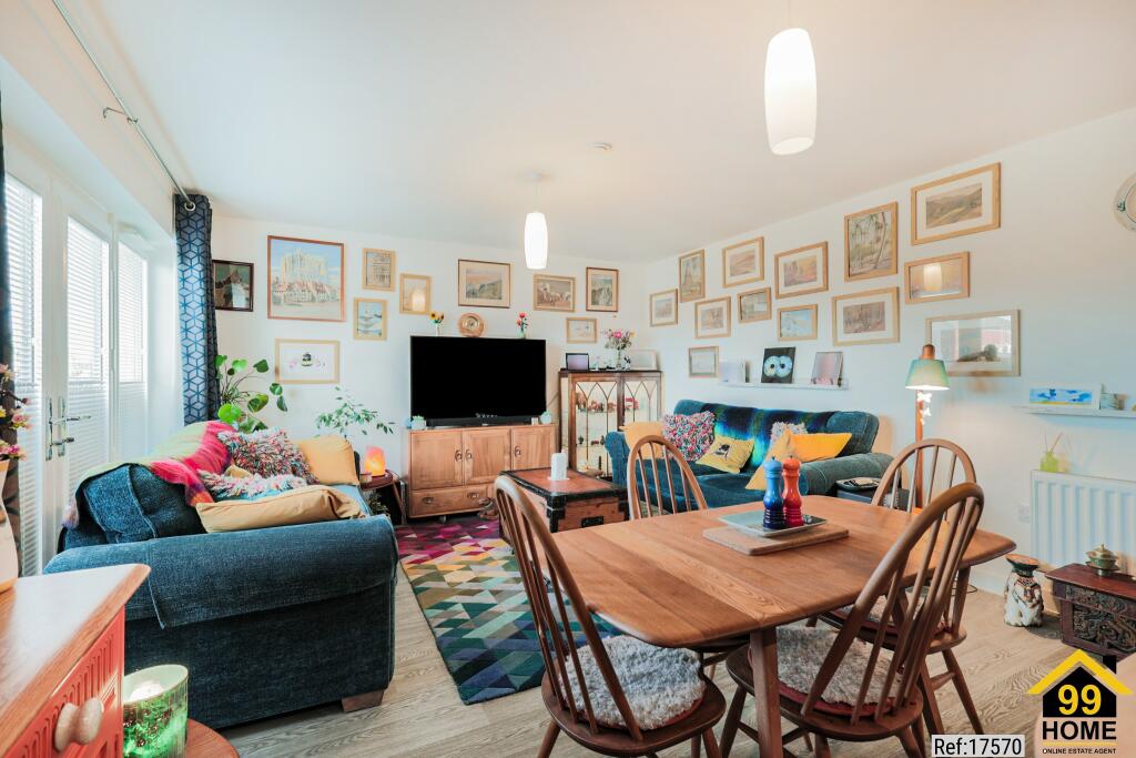 Apartment in Gloucester - View 4
