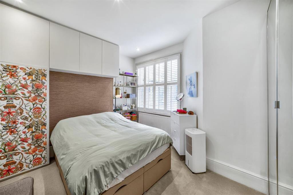 Apartment in London - More