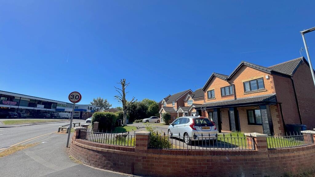 69, Dam Lane photo 3